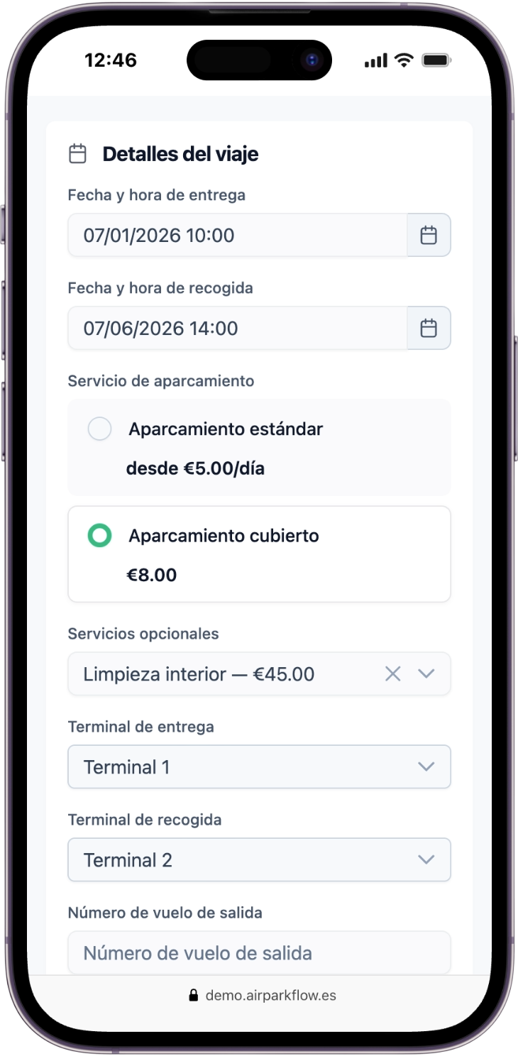 Formulario de reserva mostrado dentro de un marco de iPhone